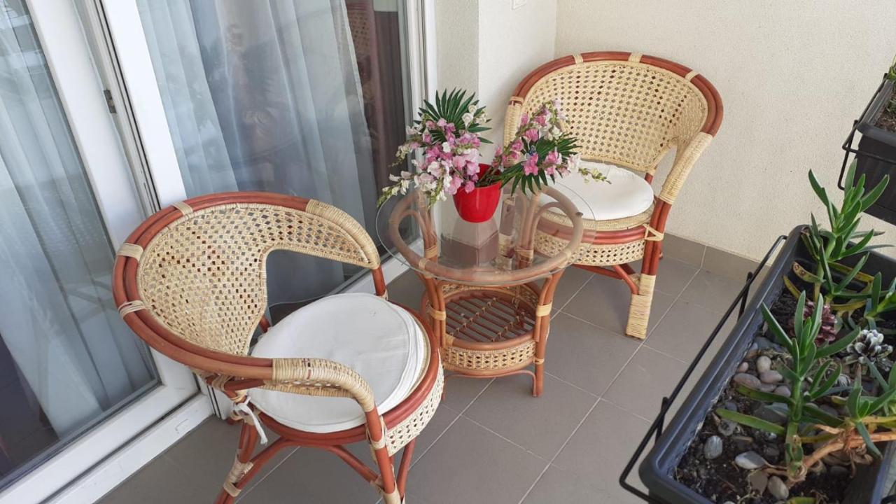 Mariposa, Apartment With Balcony, Private Parking In The Garage, Near The Biggest Shopping Center Mall Of Split Exterior foto