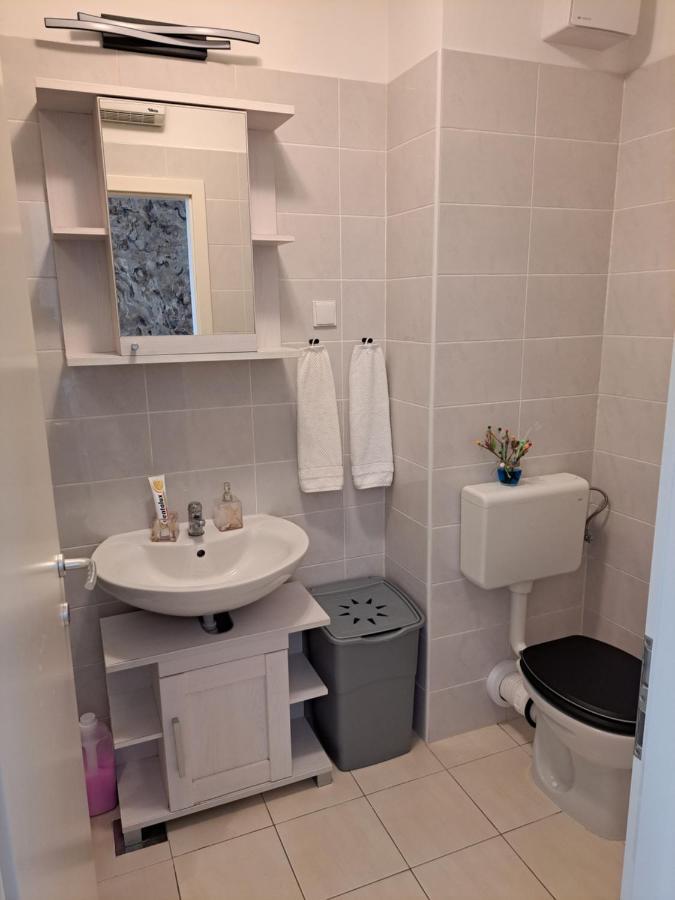 Mariposa, Apartment With Balcony, Private Parking In The Garage, Near The Biggest Shopping Center Mall Of Split Exterior foto