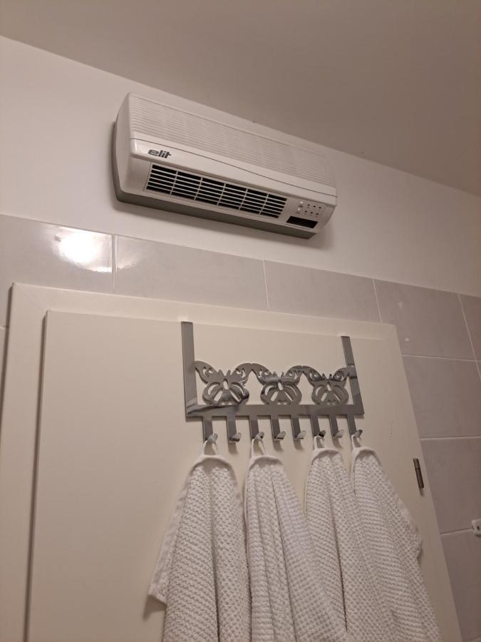 Mariposa, Apartment With Balcony, Private Parking In The Garage, Near The Biggest Shopping Center Mall Of Split Exterior foto